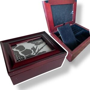 Great wood jewelry box with picture frame top Black velvet inside
